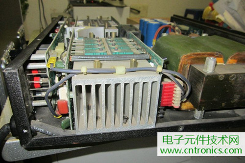用料很給力！專業后級功放美國高峰FA1201拆解