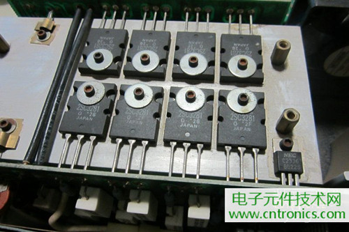 用料很給力！專業后級功放美國高峰FA1201拆解
