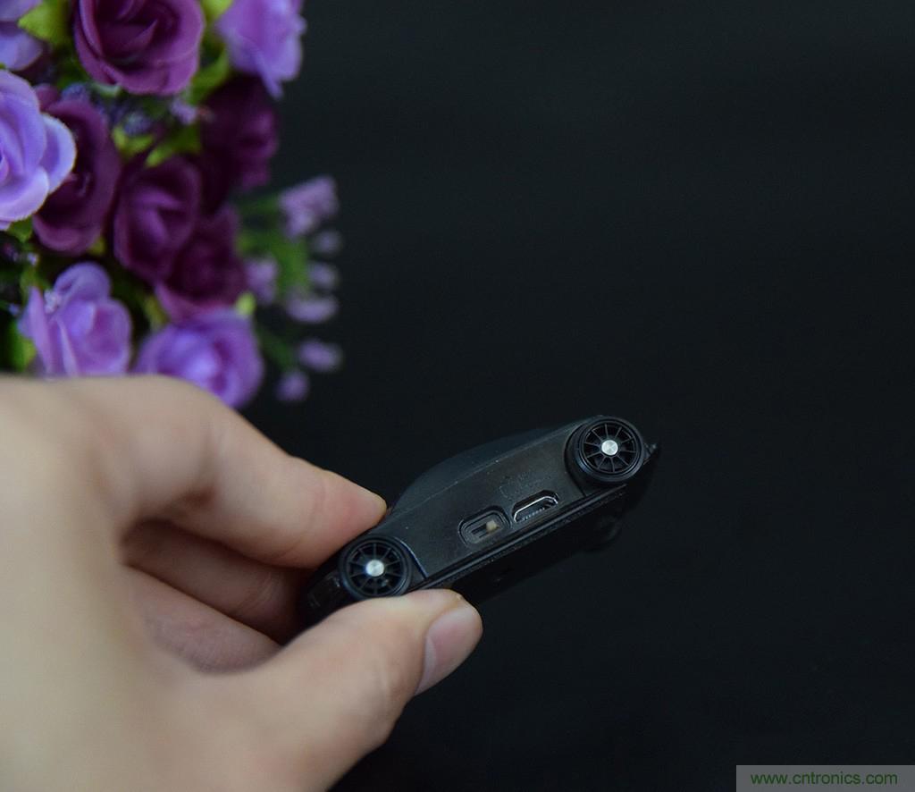 虛擬與現(xiàn)實相結合的飛車游戲,讓你體驗速度與激情的碰撞!