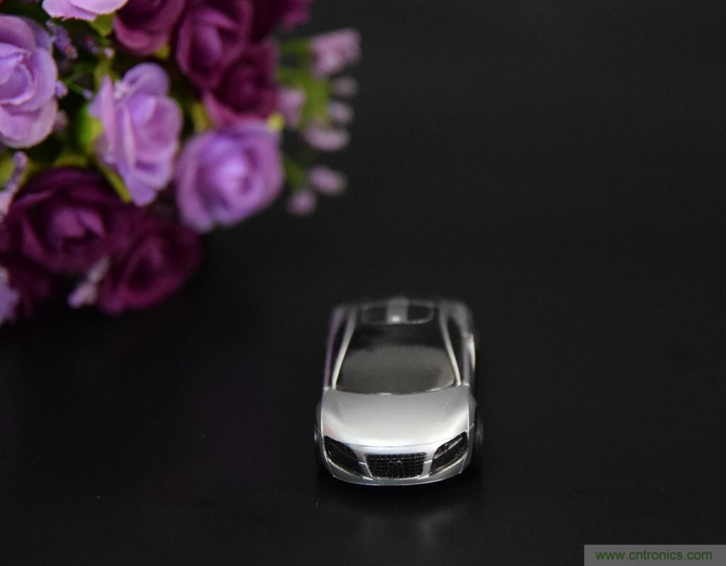 虛擬與現(xiàn)實相結合的飛車游戲,讓你體驗速度與激情的碰撞!