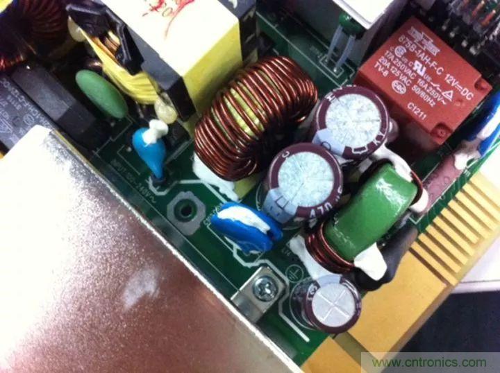 了解電容，讀這一篇就夠了